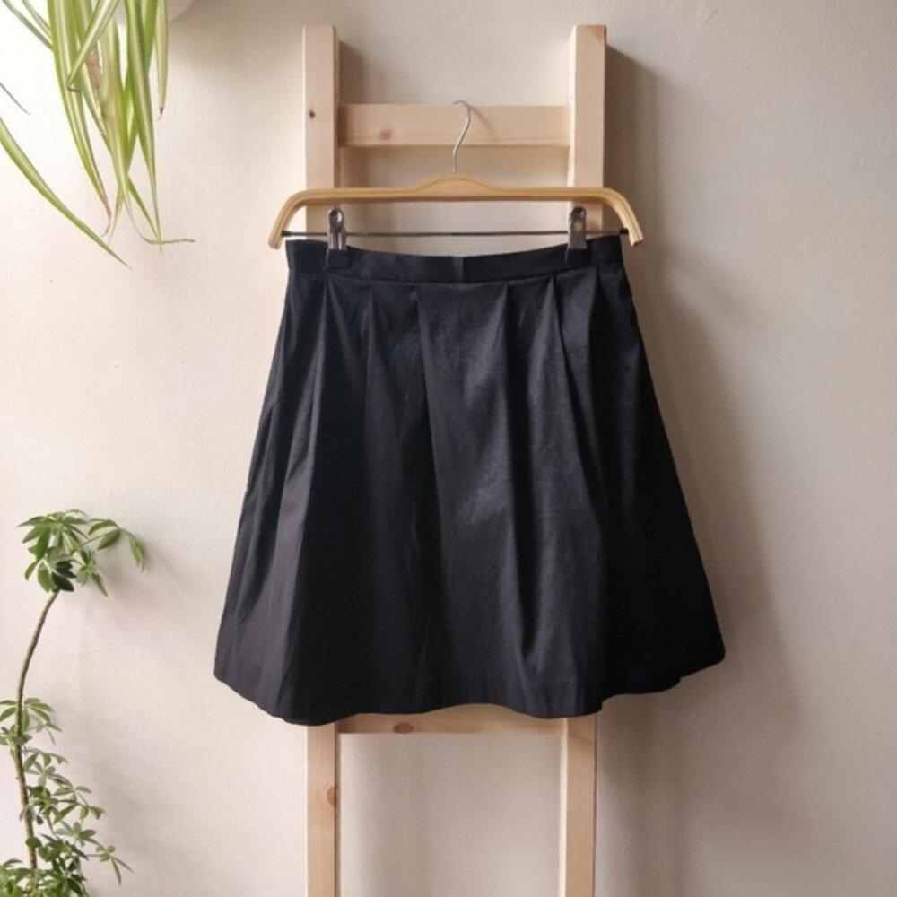 Forever 21 NWT Crinkle Mini Pleated High Waist Bubble Skirt Small